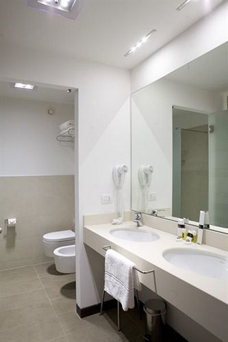Base Hotel 4*